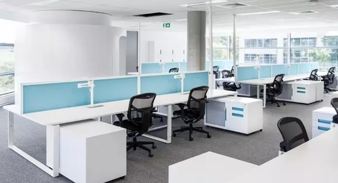 open plan workstations